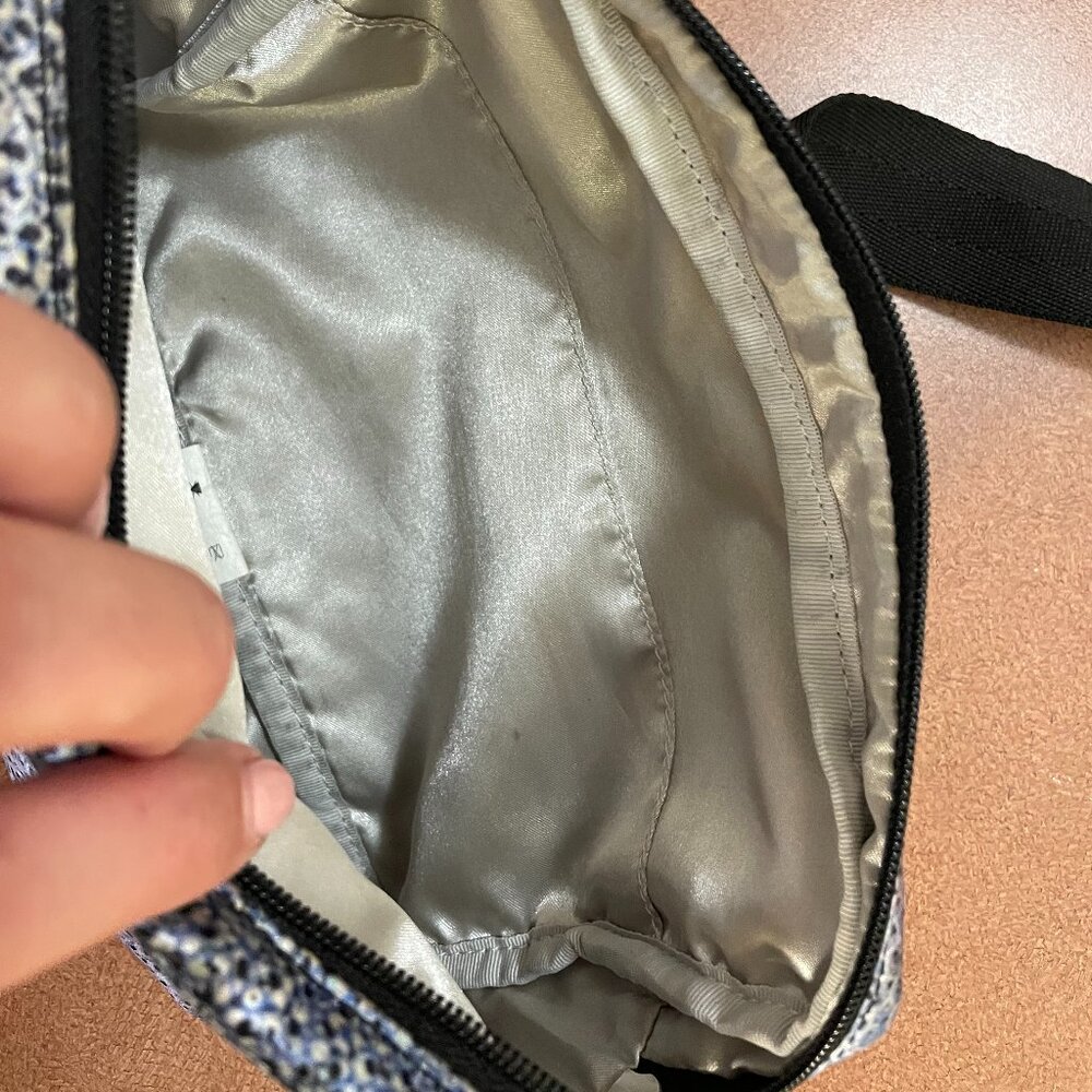 LeSportsac Belt Bag Waist Bag Fanny Pack - Picture 7 of 8